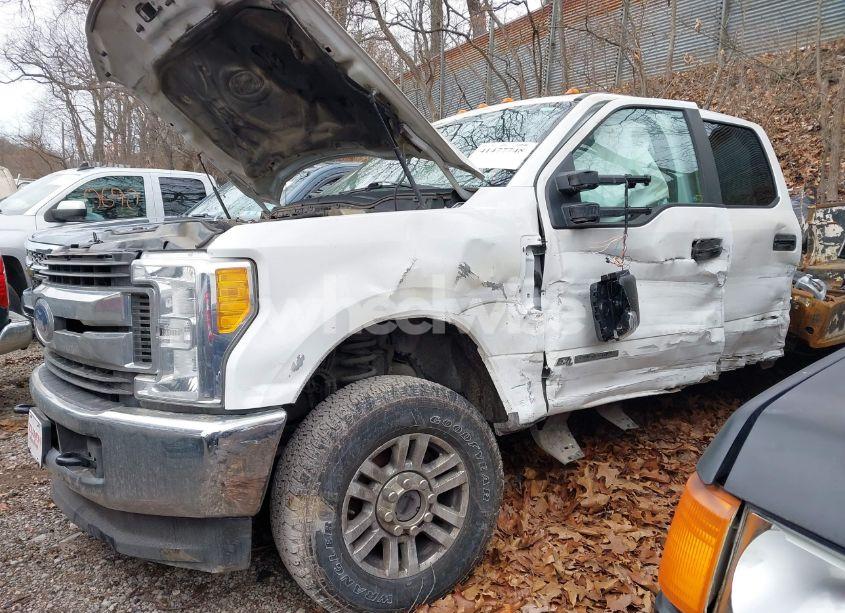 Photo 11 of 2017 Ford F-350 XL (VIN 1FT8W3BTXHEF44868)