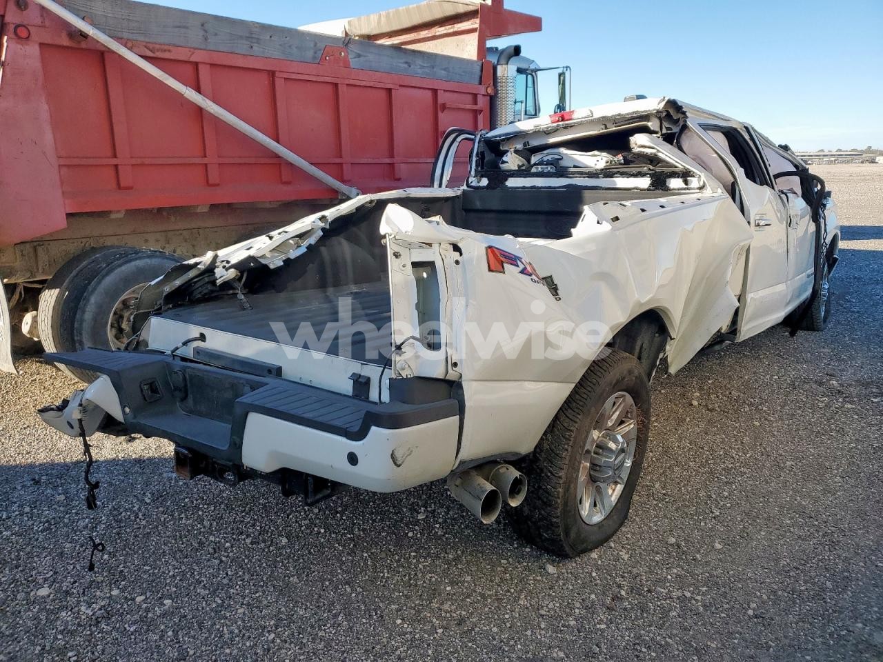 Photo 3 of 2022 FORD F350 SUPER DUTY (VIN 1FT8W3BTXNEF46938)