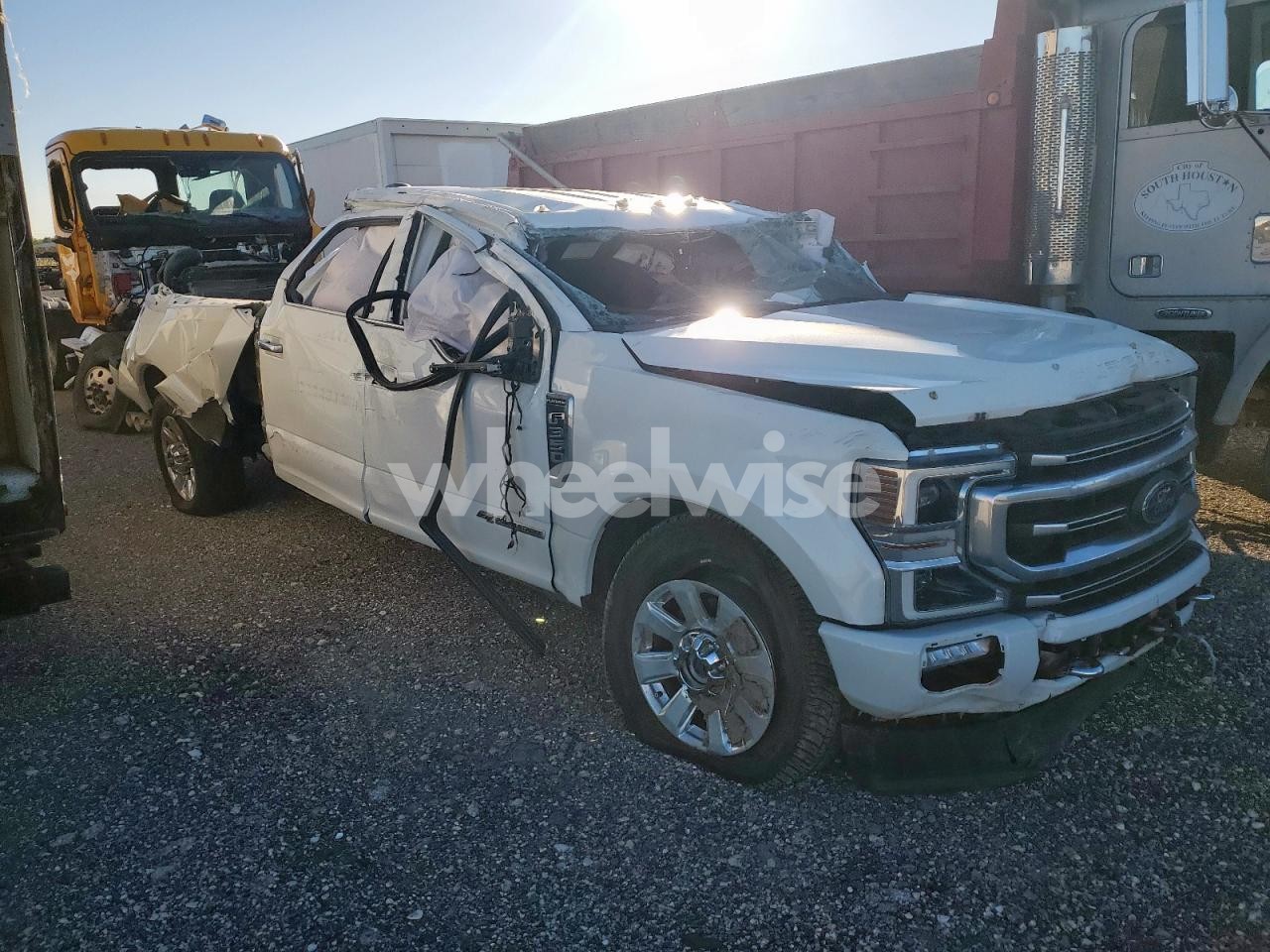 Photo 4 of 2022 FORD F350 SUPER DUTY (VIN 1FT8W3BTXNEF46938)