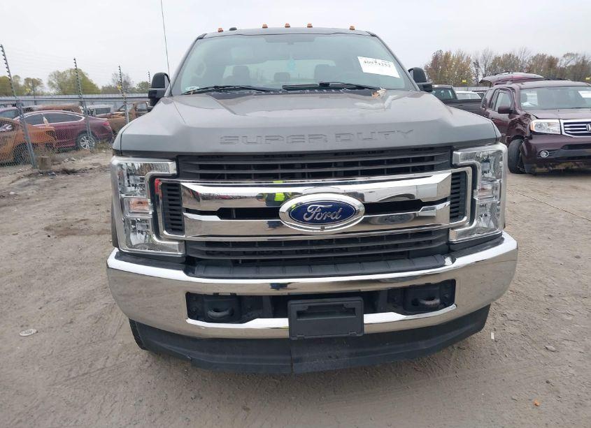 Photo 12 of 2019 Ford F-350 XL (VIN 1FT8W3D62KEF37220)