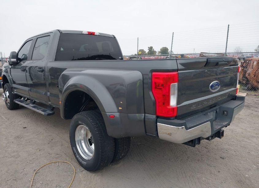 Photo 3 of 2019 Ford F-350 XL (VIN 1FT8W3D62KEF37220)