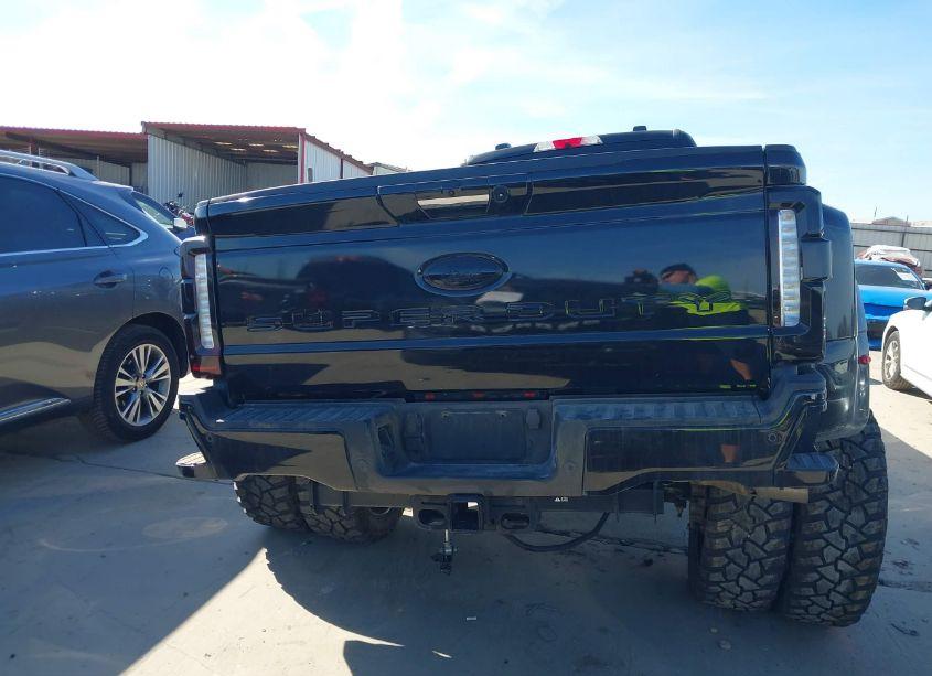 Photo 18 of 2023 Ford F-350 LARIAT (VIN 1FT8W3DM1PEC40431)