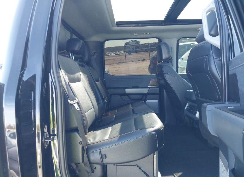 Photo 6 of 2023 Ford F-350 LARIAT (VIN 1FT8W3DM1PEC40431)