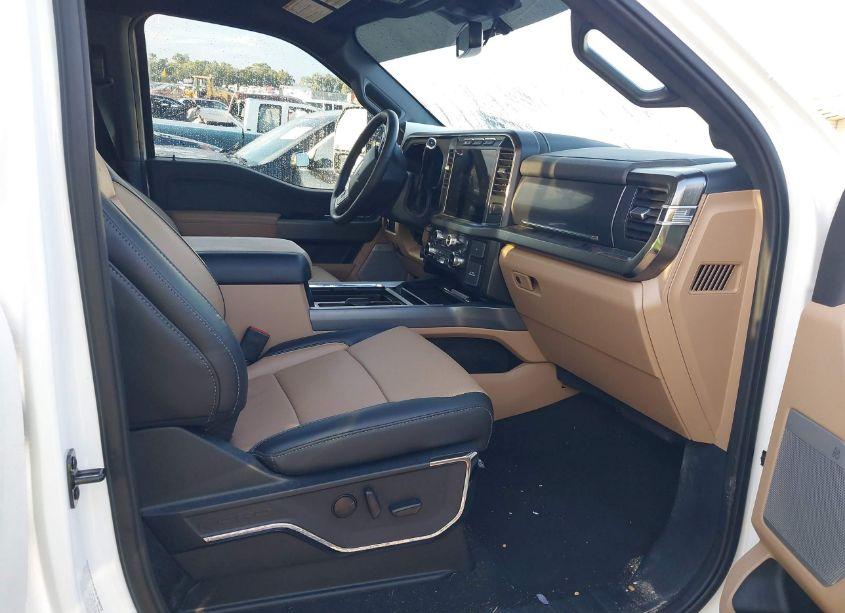 Photo 5 of 2024 Ford F-350 LARIAT (VIN 1FT8W3DM3RED42347)