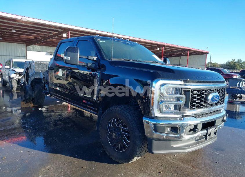 2024 Ford F-350 LARIAT (VIN 1FT8W3DM3REE18665) main photo