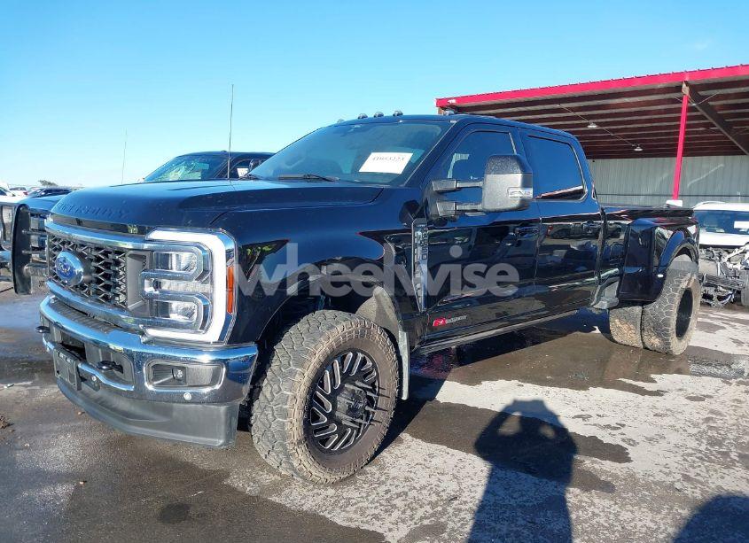 Photo 2 of 2024 Ford F-350 LARIAT (VIN 1FT8W3DM3REE18665)