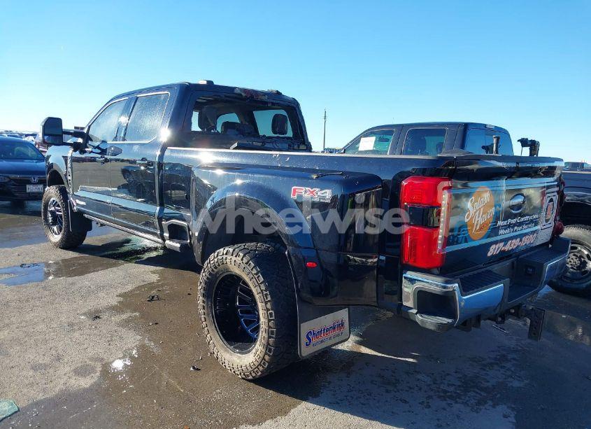 Photo 3 of 2024 Ford F-350 LARIAT (VIN 1FT8W3DM3REE18665)
