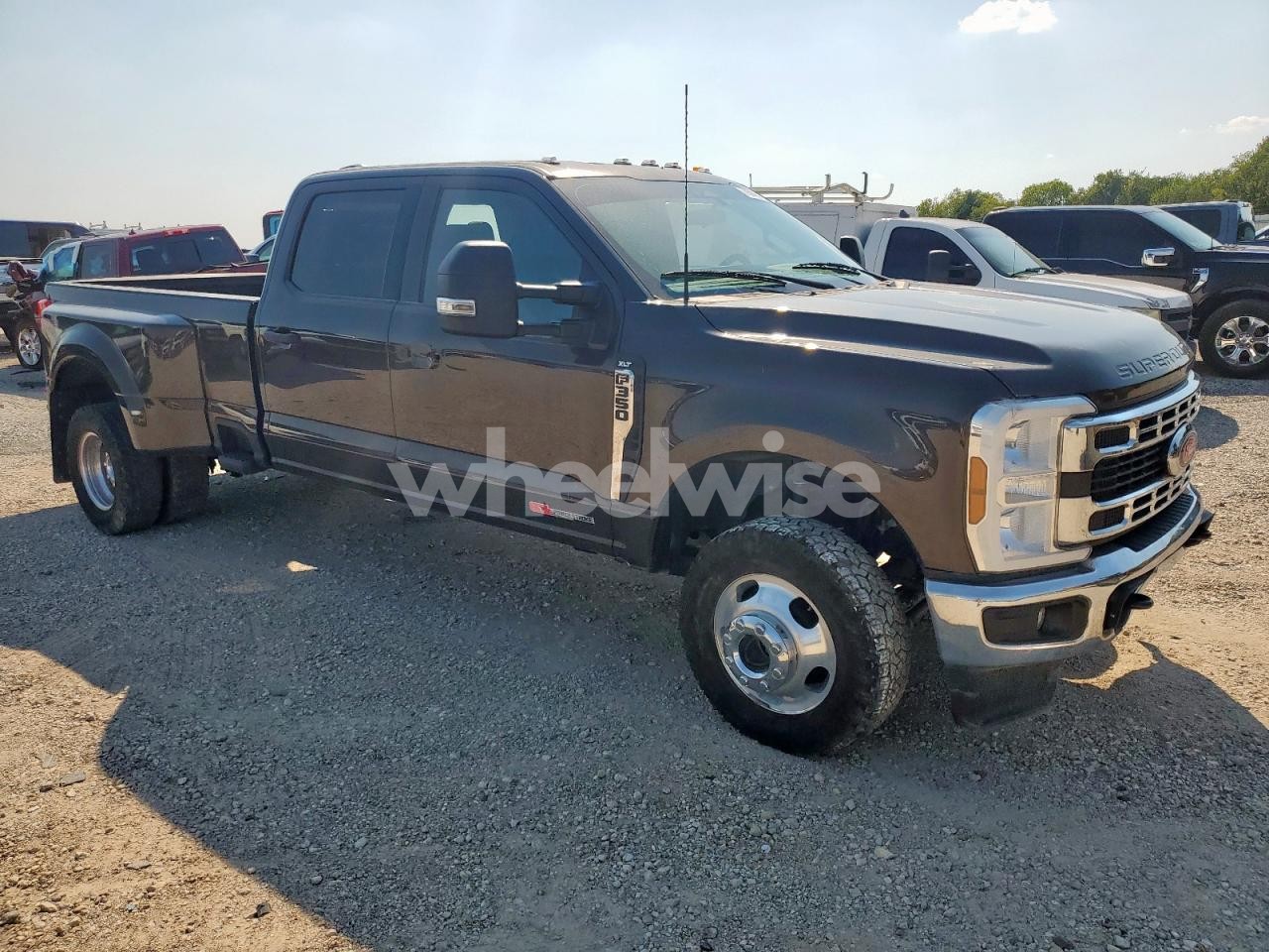 Photo 4 of 2024 FORD F350 SUPER DUTY (VIN 1FT8W3DM4REC62569)