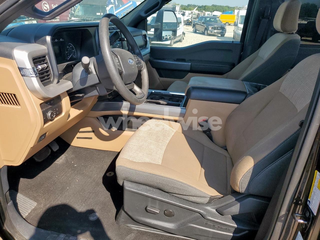 Photo 7 of 2024 FORD F350 SUPER DUTY (VIN 1FT8W3DM4REC62569)