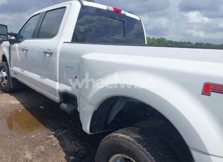 Photo 14 of 2024 Ford F-350 LIMITED (VIN 1FT8W3DM9REC27199)