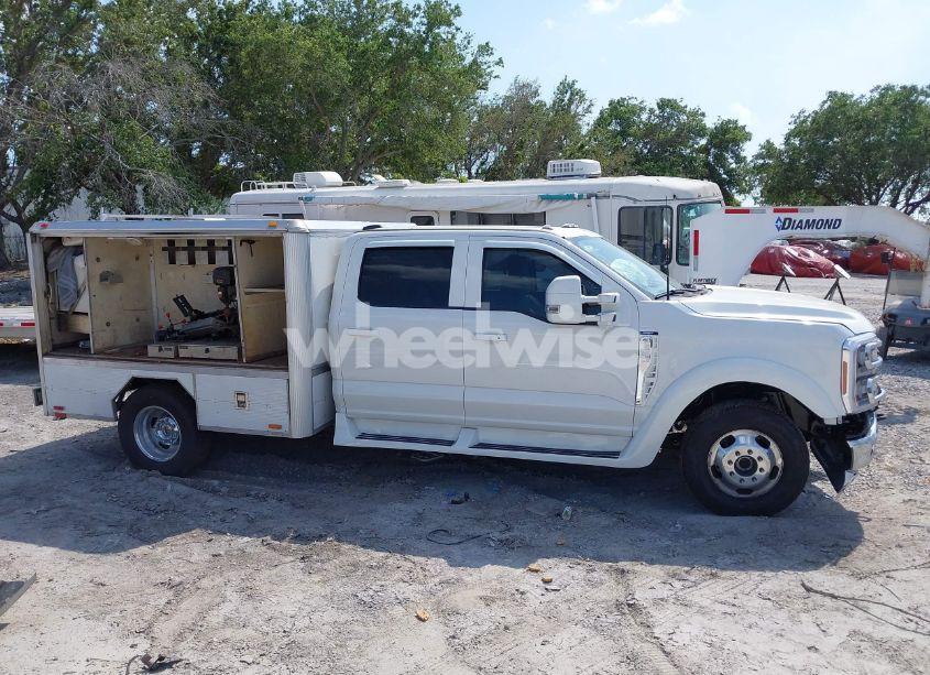 Photo 14 of 2024 Ford F350 SUPER DUTY (VIN 1FT8W3DN0REC30940)