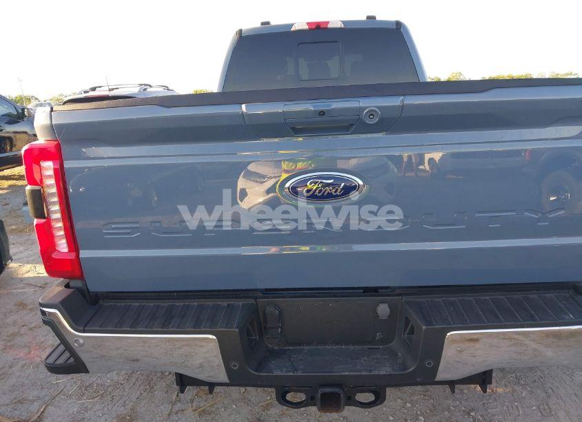 Photo 3 of 2023 Ford F-350 LARIAT (VIN 1FT8W3DN3PEC80373)