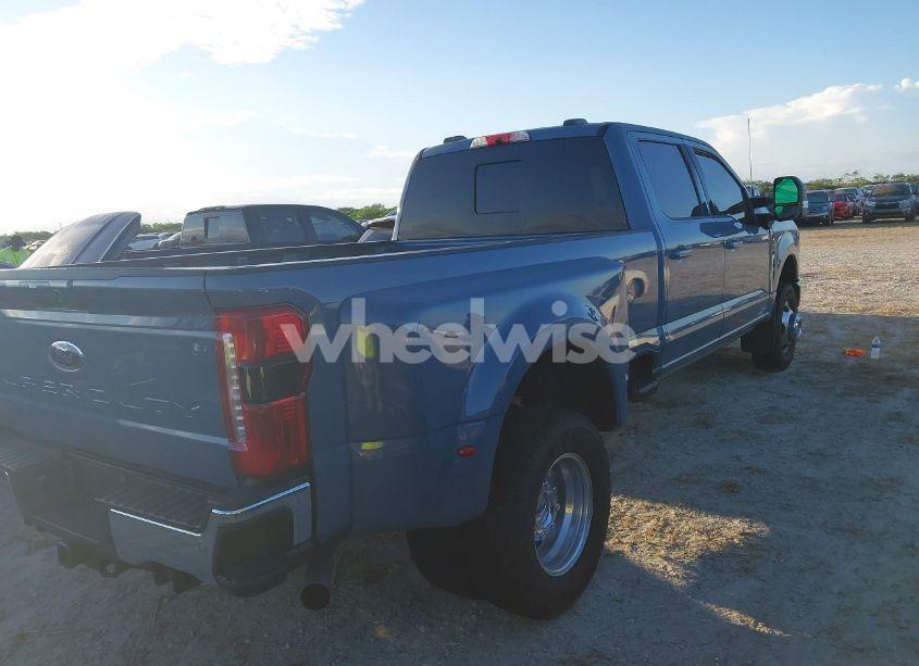 Photo 4 of 2023 Ford F-350 LARIAT (VIN 1FT8W3DN3PEC80373)
