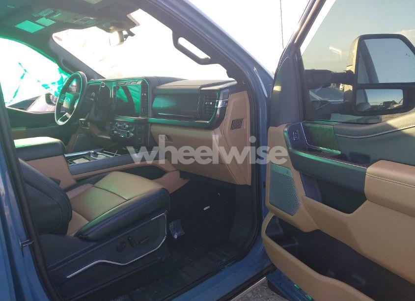 Photo 5 of 2023 Ford F-350 LARIAT (VIN 1FT8W3DN3PEC80373)