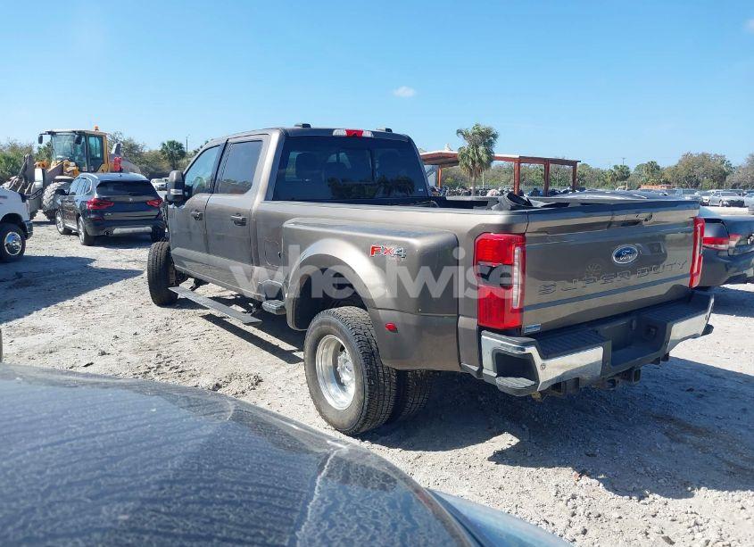 Photo 3 of 2023 Ford F-350 LARIAT (VIN 1FT8W3DNXPED07052)
