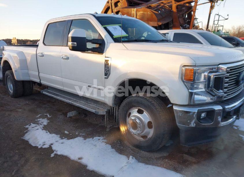 2021 Ford F-350 LARIAT (VIN 1FT8W3DT0MEC89266) main photo