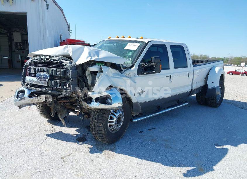 Photo 2 of 2014 Ford F-350 LARIAT (VIN 1FT8W3DT1EEB77822)