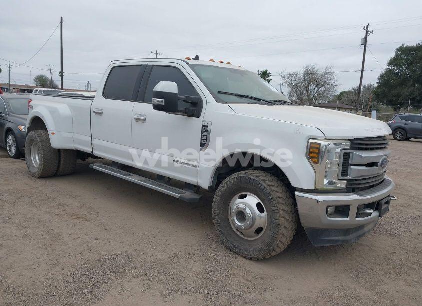 2019 Ford F-350 XLT (VIN 1FT8W3DT1KED26676) main photo