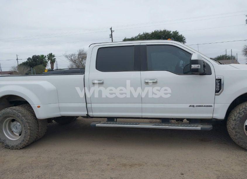 Photo 13 of 2019 Ford F-350 XLT (VIN 1FT8W3DT1KED26676)