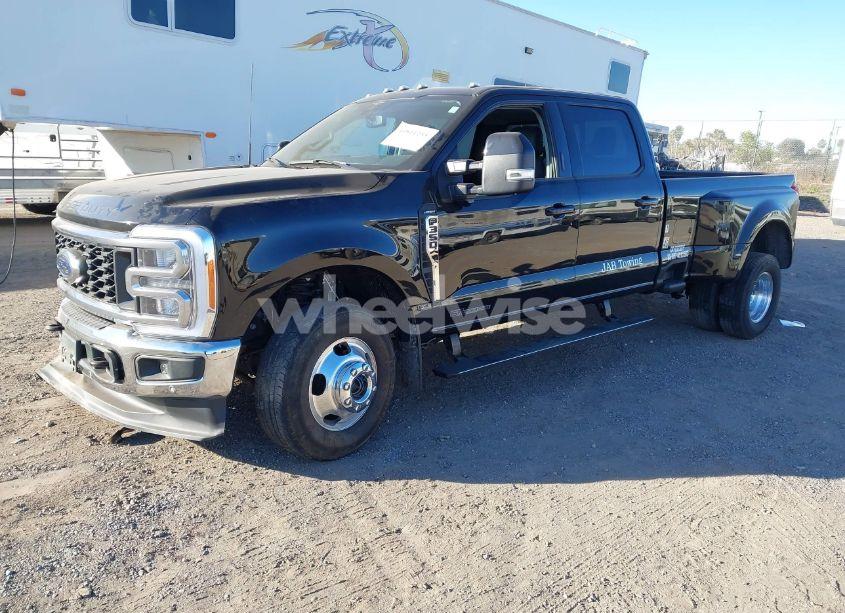 Photo 2 of 2023 Ford F-350 LARIAT (VIN 1FT8W3DT1PED09996)