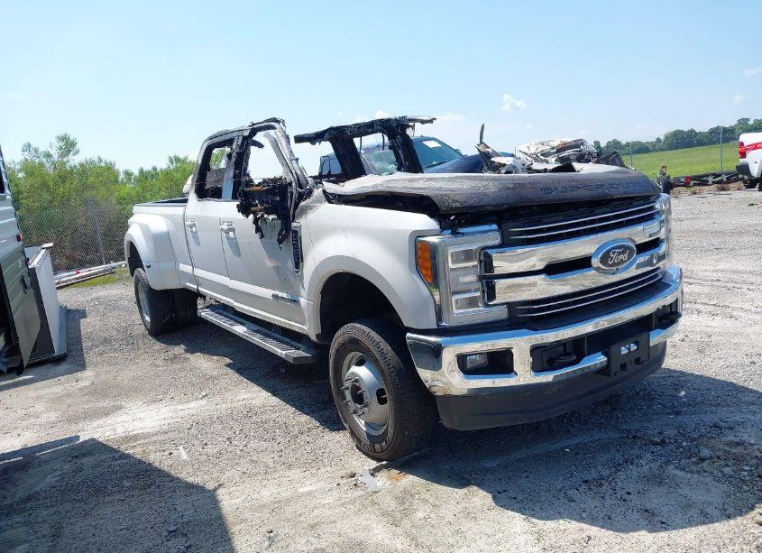 2019 Ford F-350 LARIAT (VIN 1FT8W3DT2KEE80894) main photo