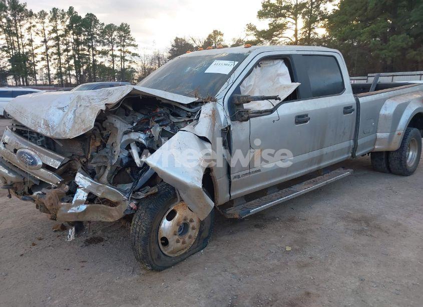 Photo 2 of 2019 Ford F-350 XL (VIN 1FT8W3DT2KEF28779)