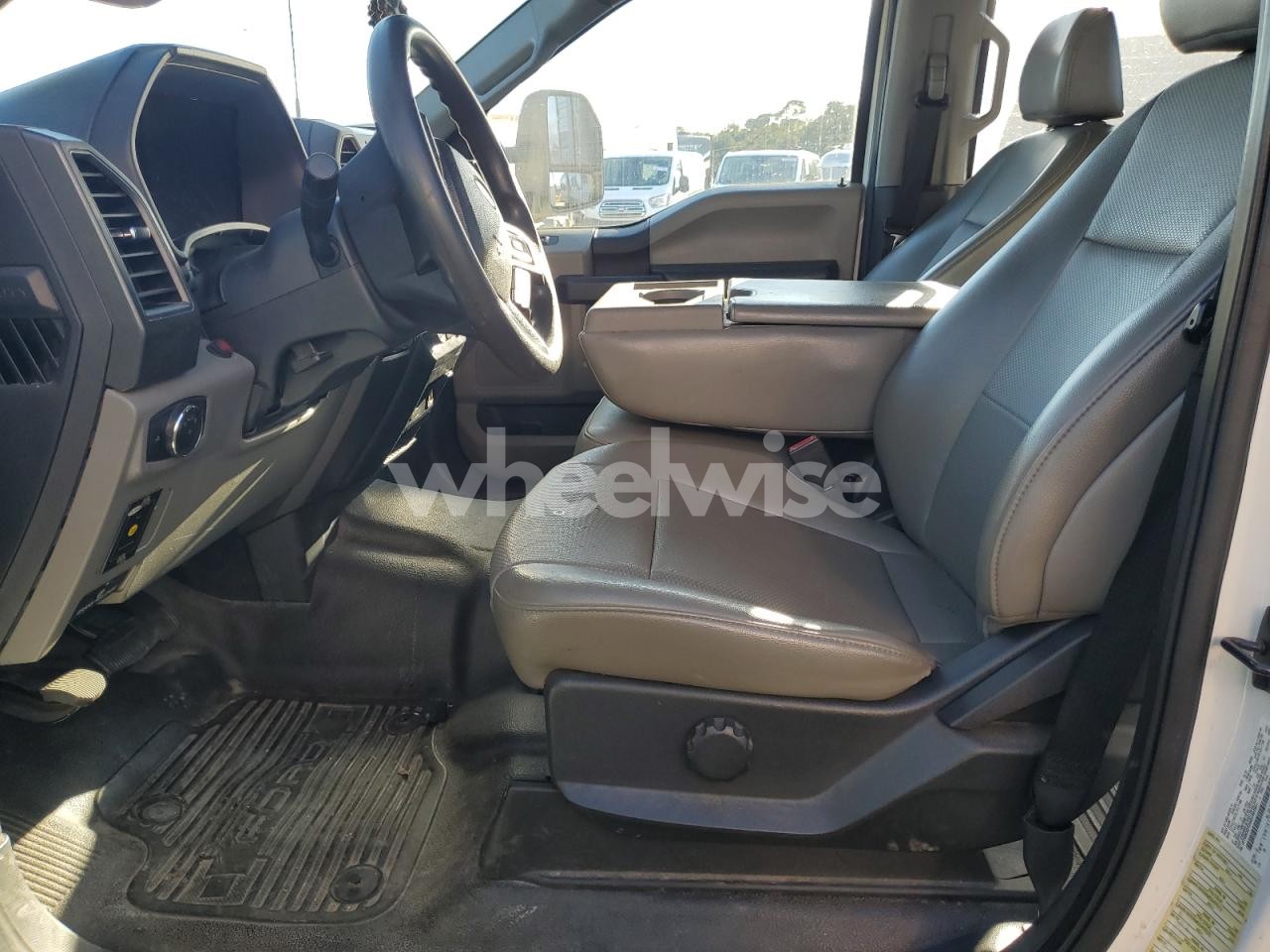 Photo 7 of 2022 FORD F350 SUPER DUTY UTILITY / SERVICE TRUCK (VIN 1FT8W3DT2NEC90730)