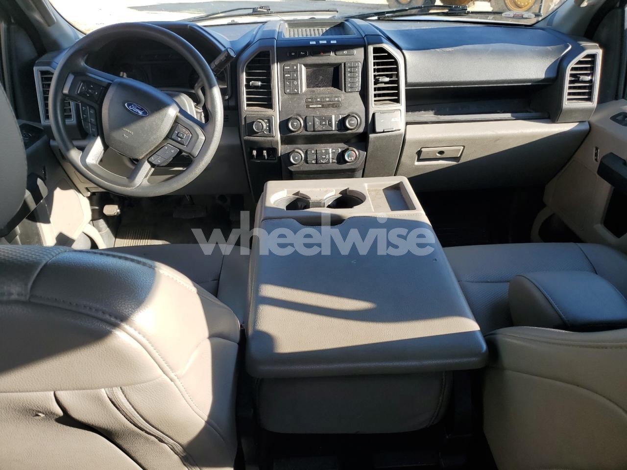 Photo 8 of 2022 FORD F350 SUPER DUTY UTILITY / SERVICE TRUCK (VIN 1FT8W3DT2NEC90730)