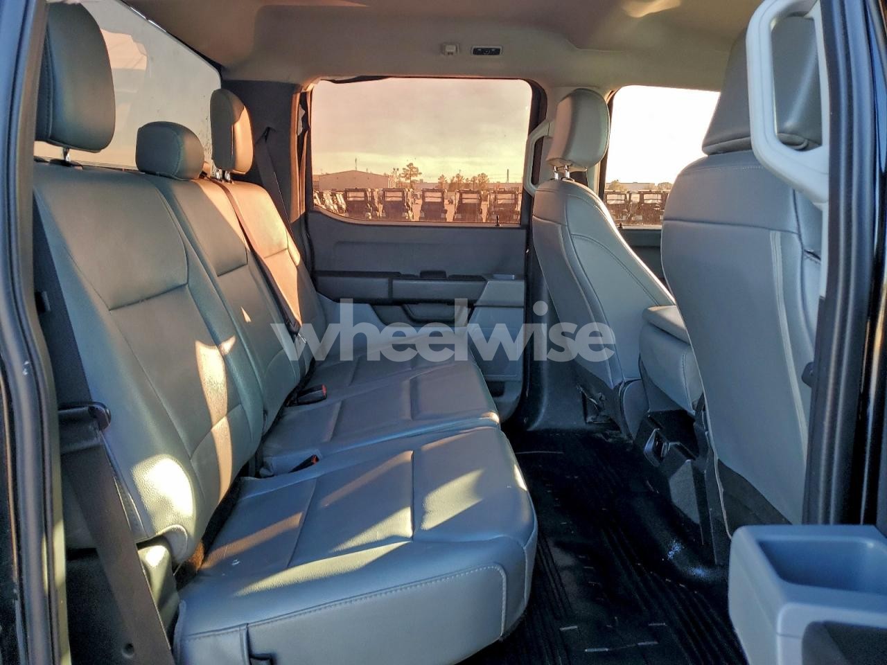 Photo 10 of 2024 FORD F350 SUPER DUTY (VIN 1FT8W3DT2REC47074)