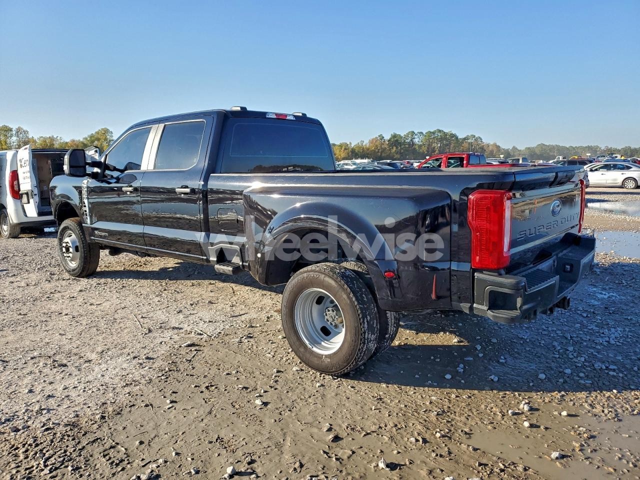 Photo 2 of 2024 FORD F350 SUPER DUTY (VIN 1FT8W3DT2REC47074)