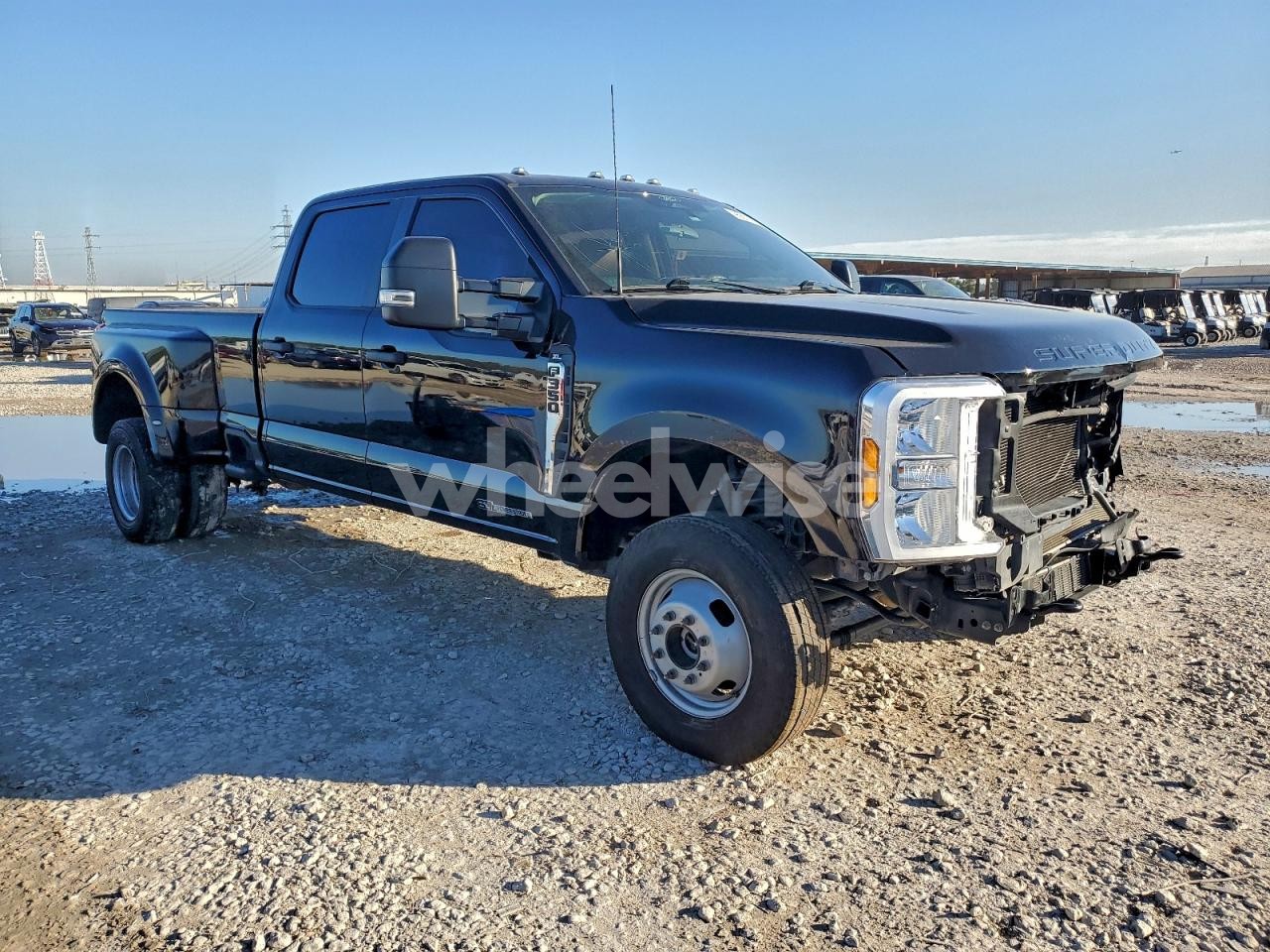 Photo 4 of 2024 FORD F350 SUPER DUTY (VIN 1FT8W3DT2REC47074)