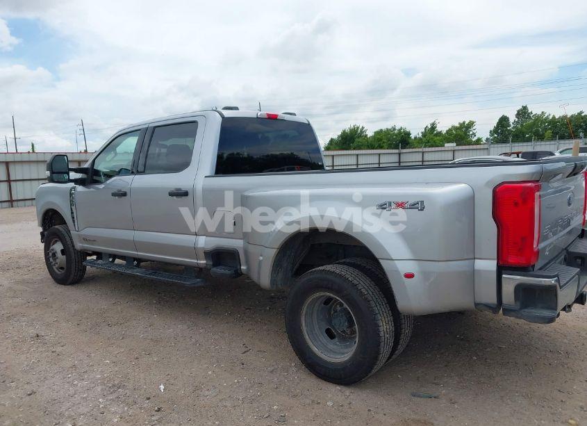 Photo 15 of 2024 Ford F-350 XLT (VIN 1FT8W3DT3RED57910)