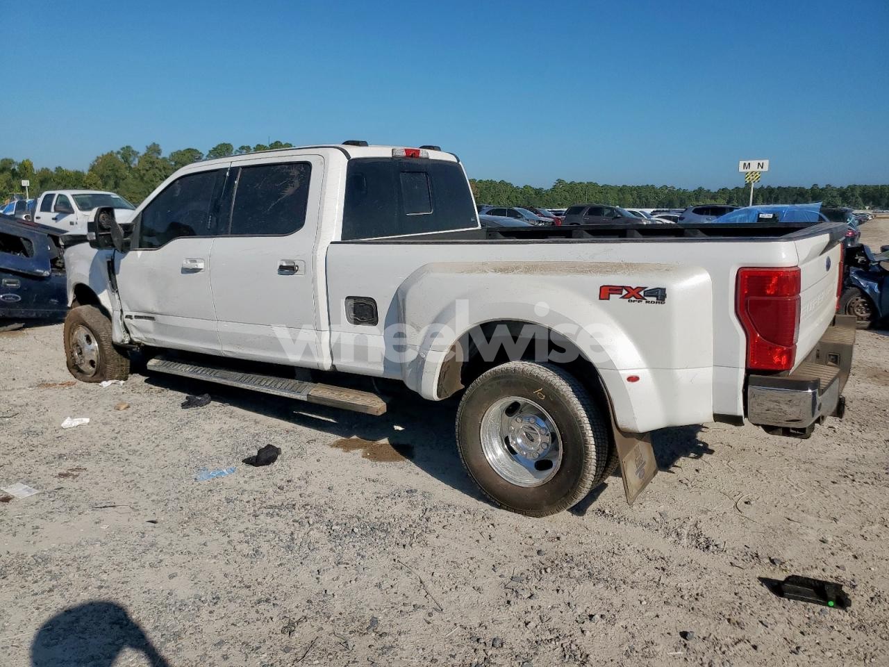 Photo 2 of 2020 FORD F350 SUPER DUTY (VIN 1FT8W3DT5LEE19461)