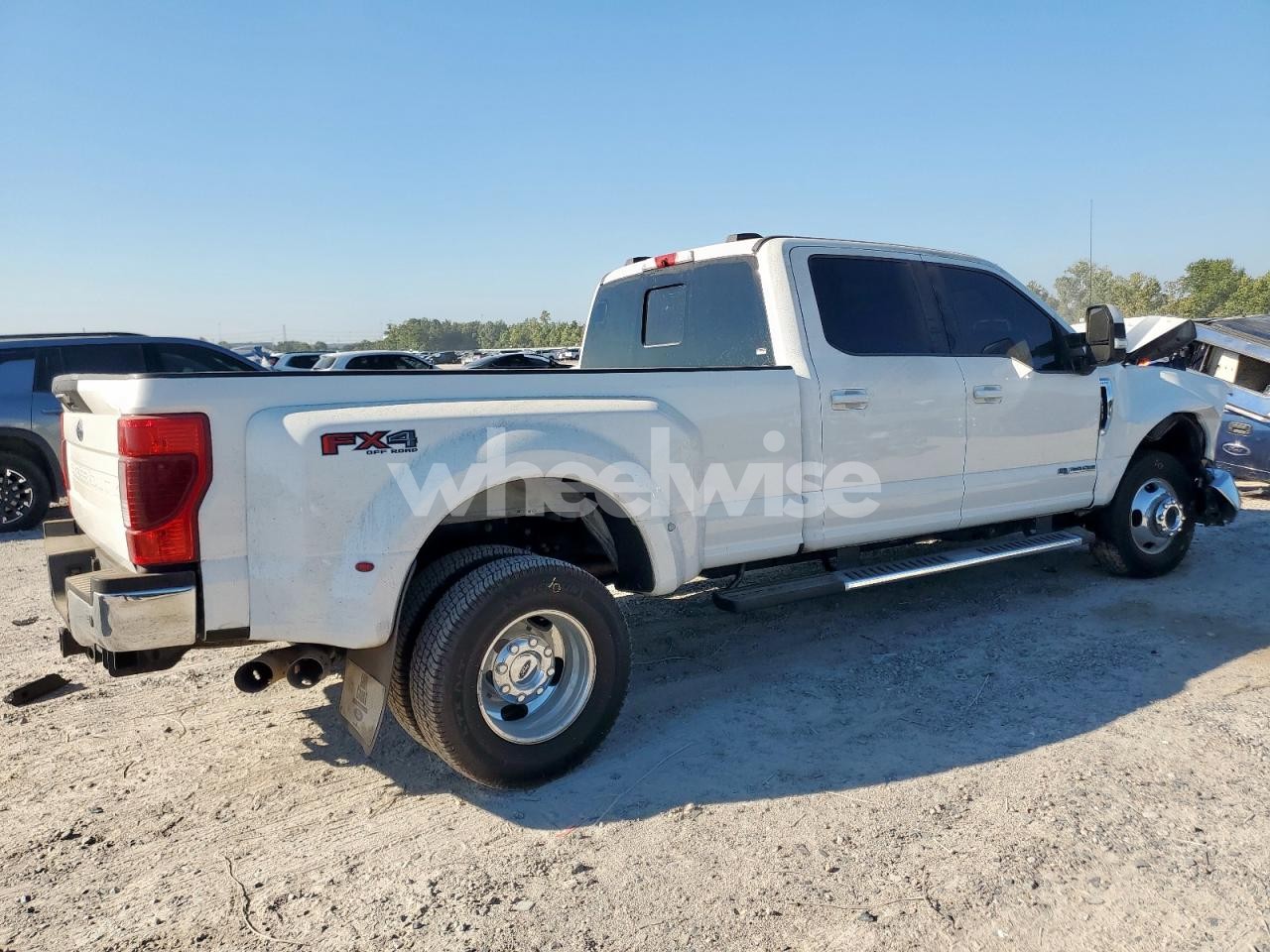 Photo 3 of 2020 FORD F350 SUPER DUTY (VIN 1FT8W3DT5LEE19461)