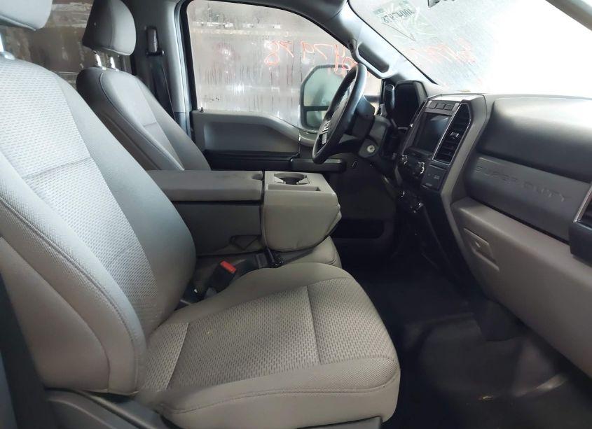 Photo 5 of 2022 Ford F-350 (VIN 1FT8W3DT5NEF78306)