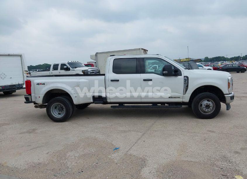 Photo 13 of 2024 Ford F-350 XLT (VIN 1FT8W3DT5RED84736)