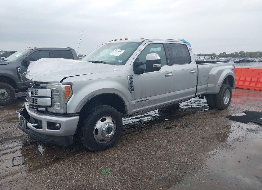 Photo 2 of 2017 Ford F-350 PLATINUM (VIN 1FT8W3DT6HEC14769)