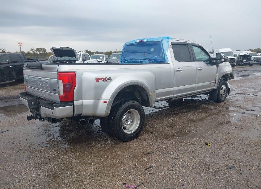 Photo 4 of 2017 Ford F-350 PLATINUM (VIN 1FT8W3DT6HEC14769)