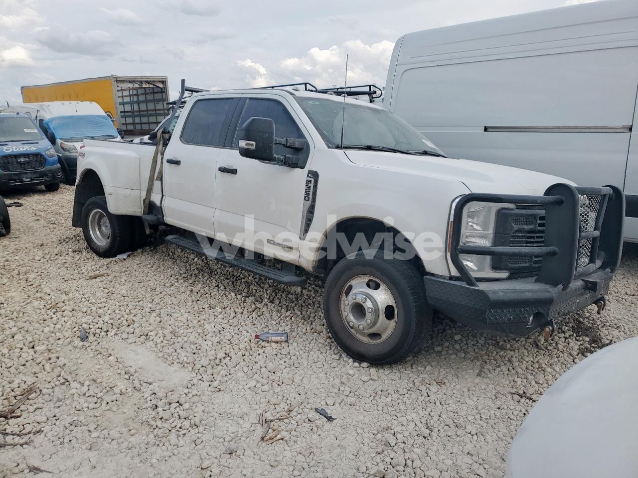 Photo 4 of 2024 FORD F350 SUPER DUTY (VIN 1FT8W3DT6REE65003)