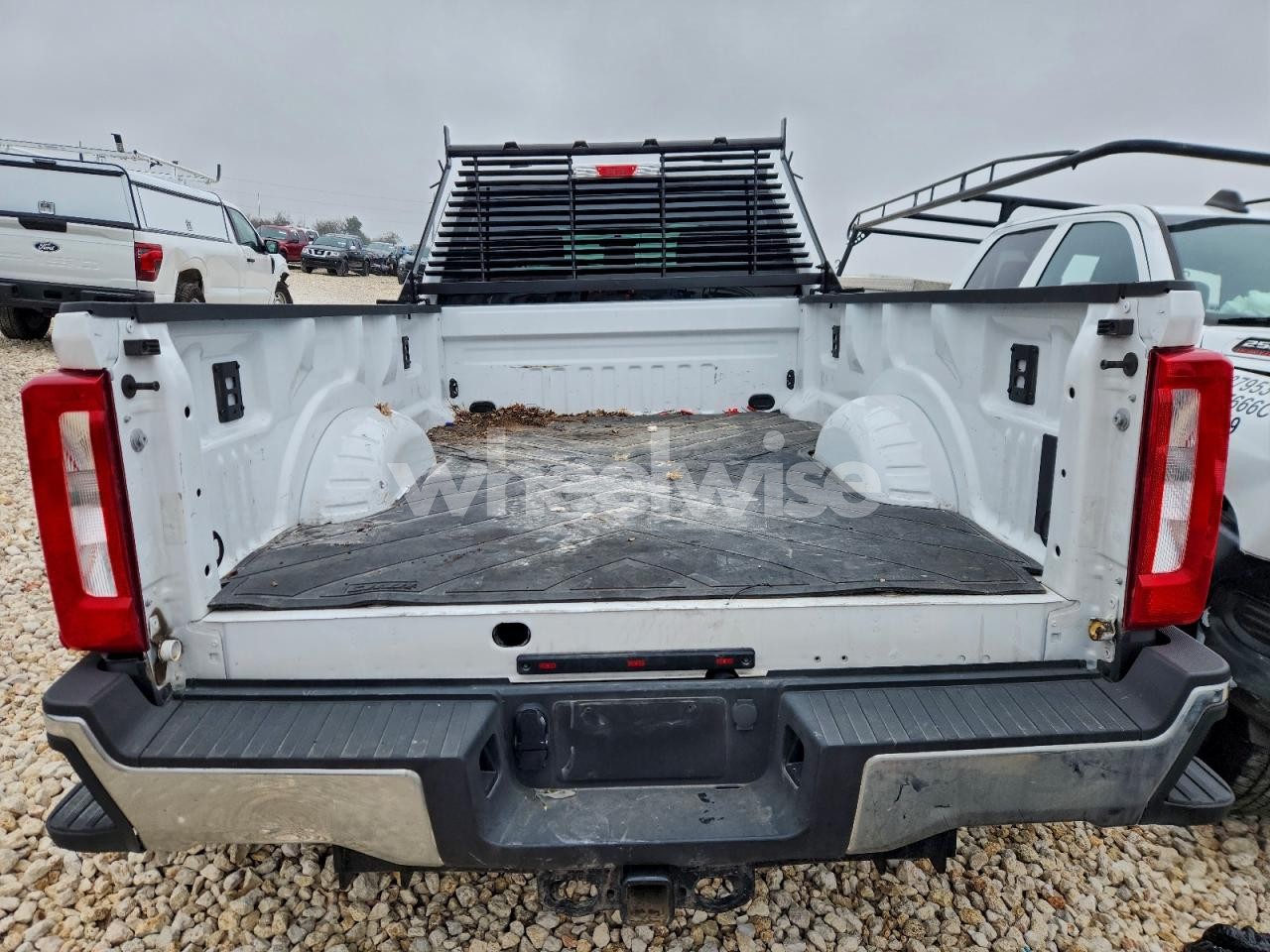 Photo 6 of 2024 FORD F350 SUPER DUTY (VIN 1FT8W3DT6REE65003)