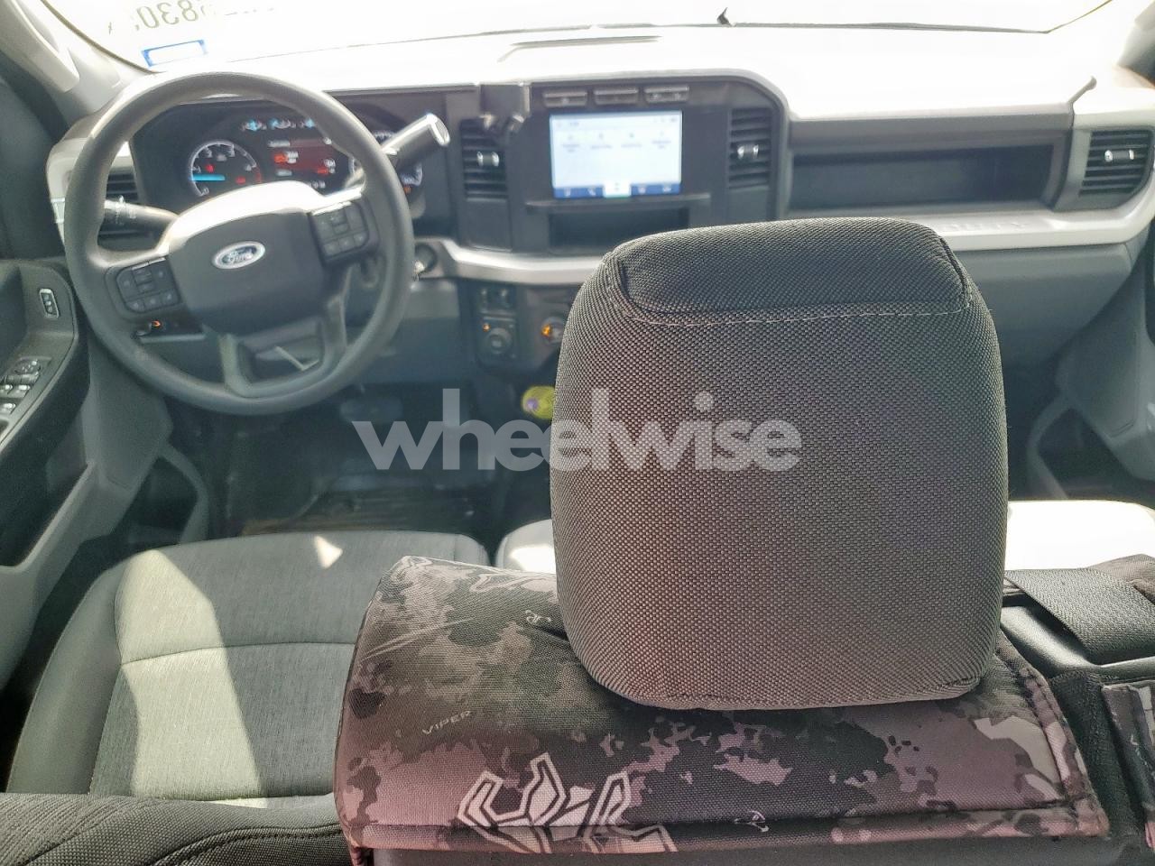 Photo 8 of 2024 FORD F350 SUPER DUTY (VIN 1FT8W3DT6REE65003)