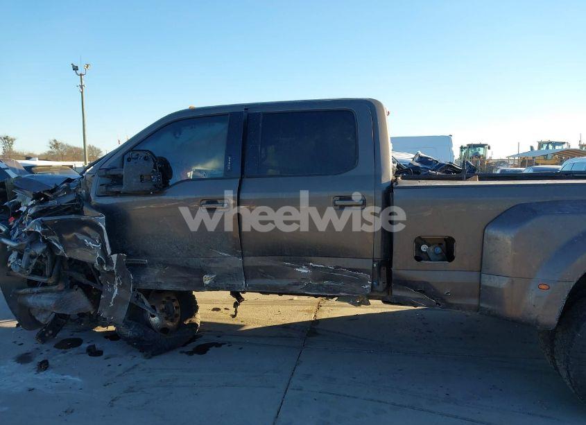 Photo 16 of 2017 Ford F-350 LARIAT (VIN 1FT8W3DT7HEB75979)