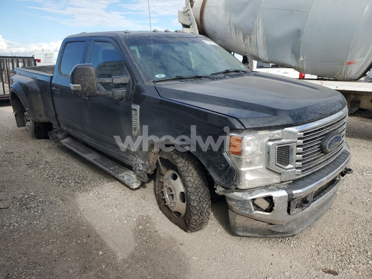 Photo 4 of 2020 FORD F350 SUPER DUTY (VIN 1FT8W3DT7LEE32079)