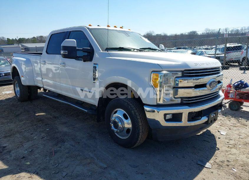 2017 Ford F-350 LARIAT (VIN 1FT8W3DT8HEC36949) main photo