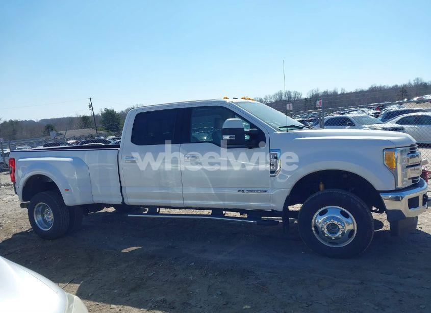 Photo 17 of 2017 Ford F-350 LARIAT (VIN 1FT8W3DT8HEC36949)