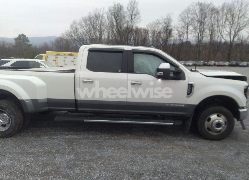 Photo 13 of 2022 Ford F-350 LARIAT (VIN 1FT8W3DT8NEC08127)
