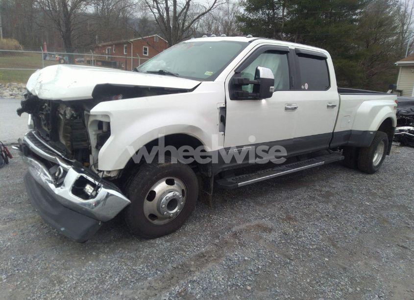 Photo 2 of 2022 Ford F-350 LARIAT (VIN 1FT8W3DT8NEC08127)