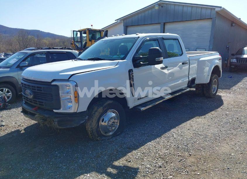 Photo 2 of 2024 Ford F-350 XL (VIN 1FT8W3DT8REC84825)