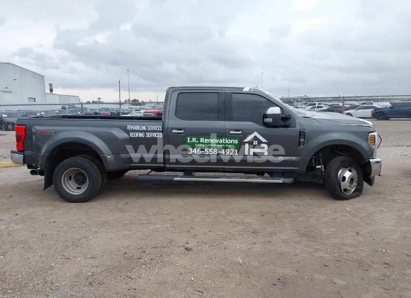 Photo 17 of 2019 Ford F-350 LARIAT (VIN 1FT8W3DT9KEF64792)