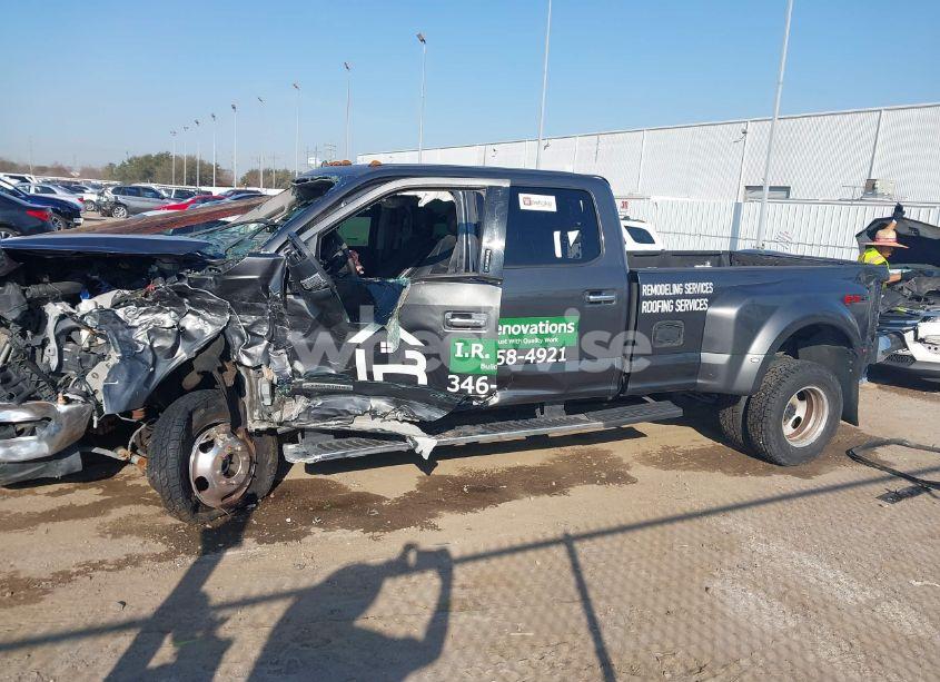 Photo 18 of 2019 Ford F-350 LARIAT (VIN 1FT8W3DT9KEF64792)